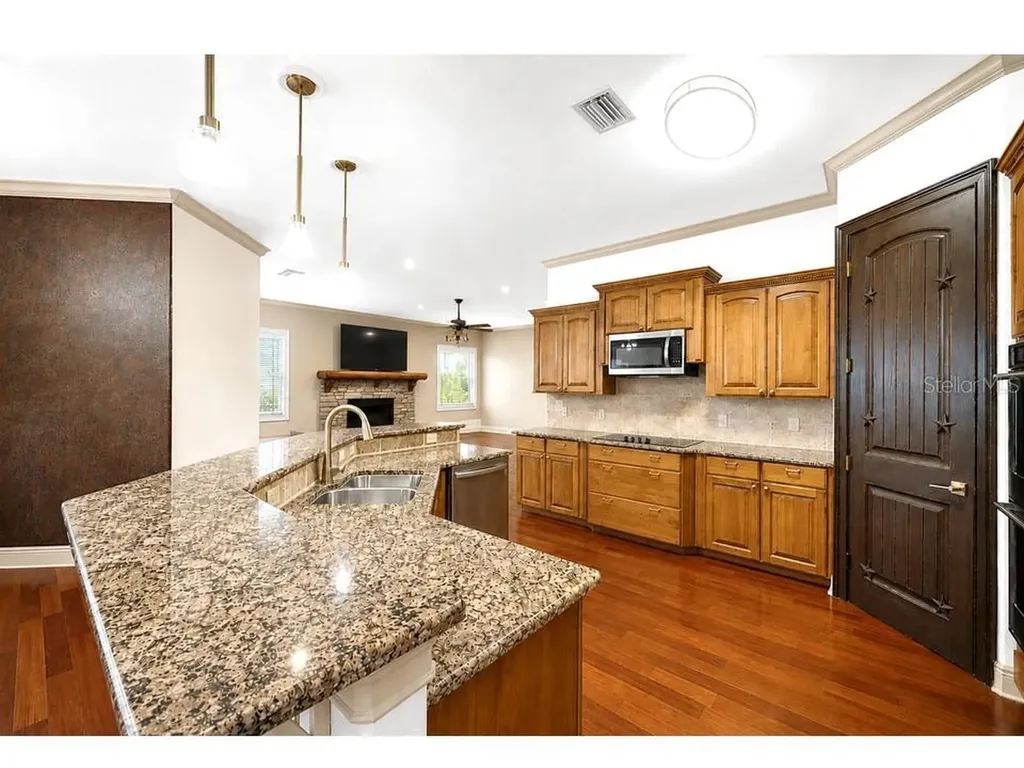 2209 Lost River Trail Ruskin FL 33570