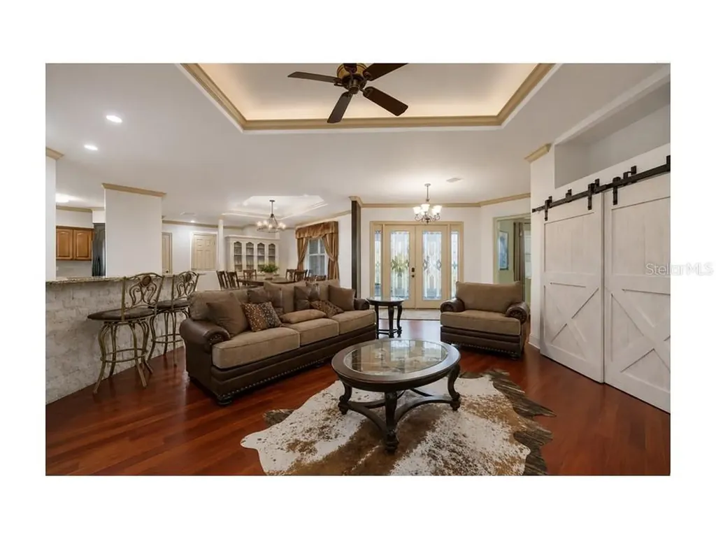 2209 Lost River Trail Ruskin FL 33570