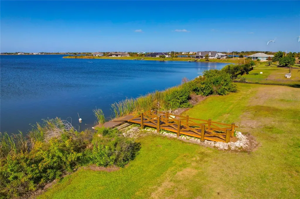 2209 Lost River Trail Ruskin FL 33570