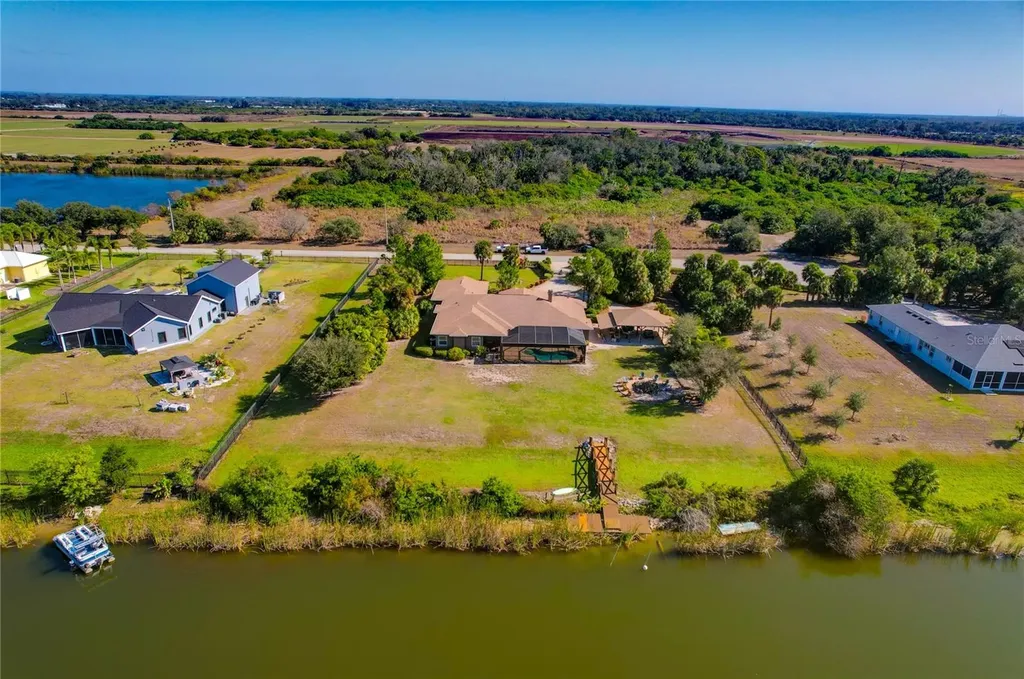 2209 Lost River Trail Ruskin FL 33570