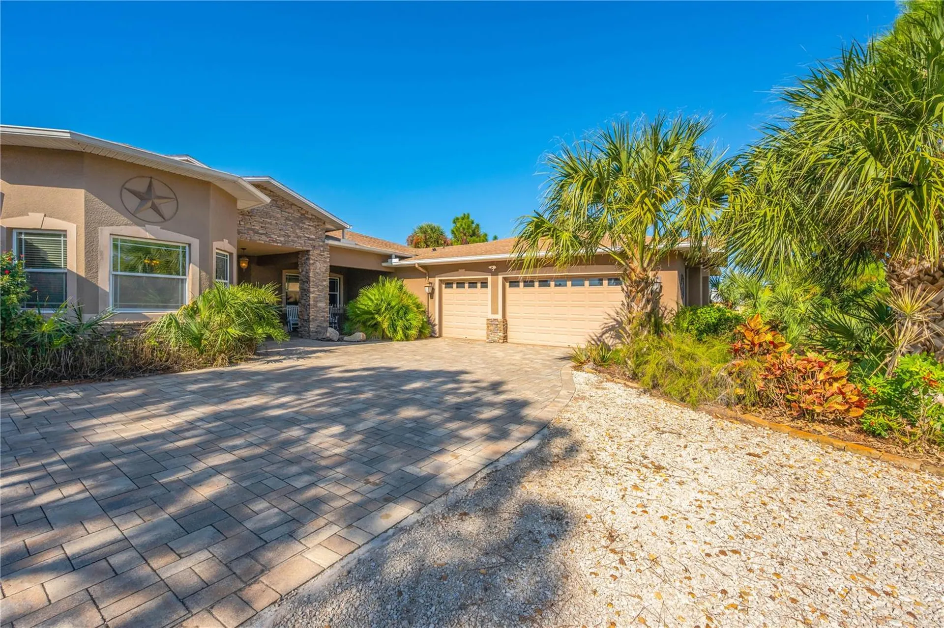 2209 Lost River Trail Ruskin FL 33570