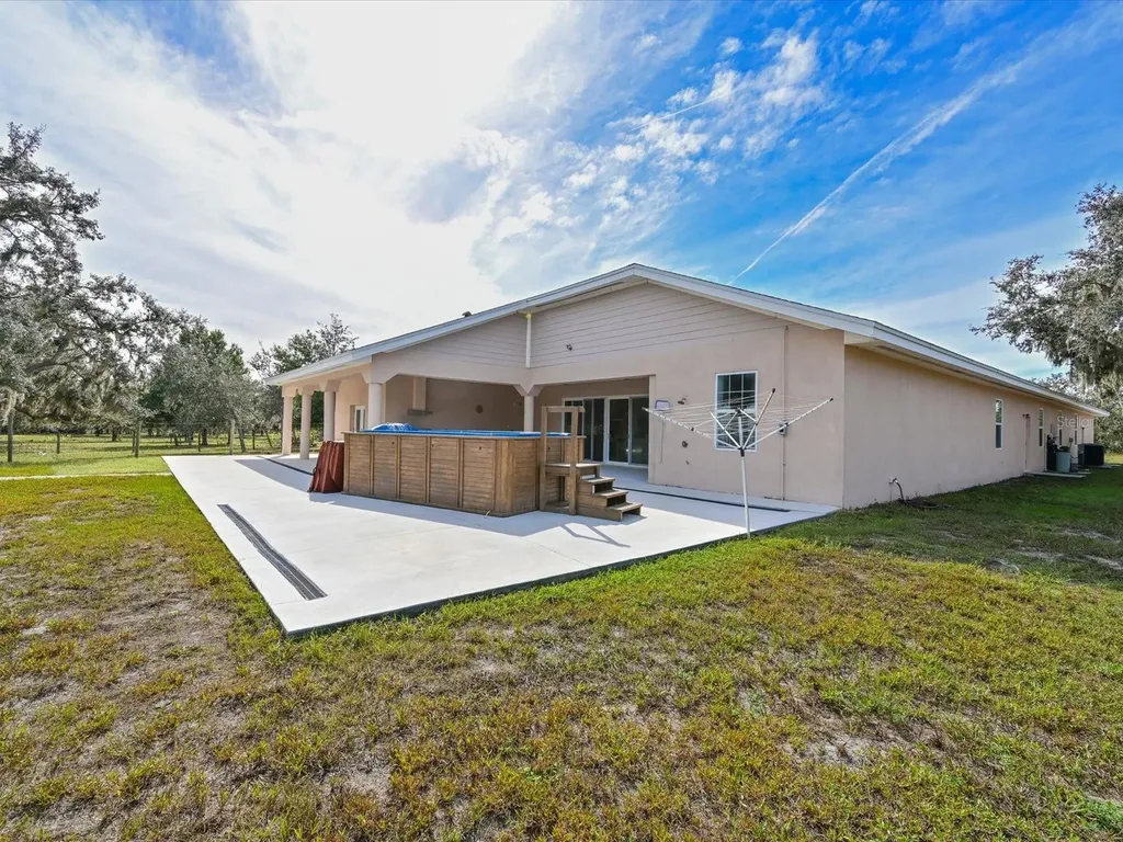 40305 73rd Avenue E Myakka City FL 34251