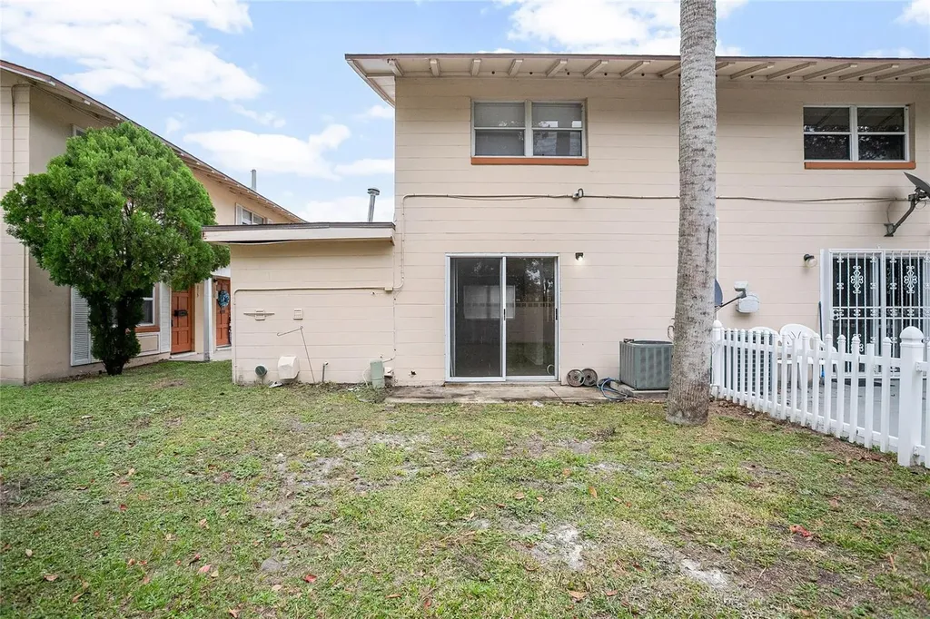 1600 S Palmetto Avenue South Daytona FL 32119