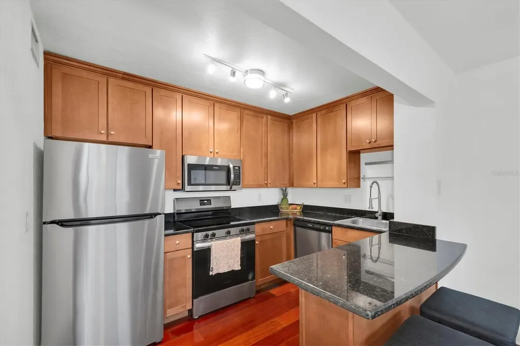 210 5th Avenue S St Petersburg FL 33701