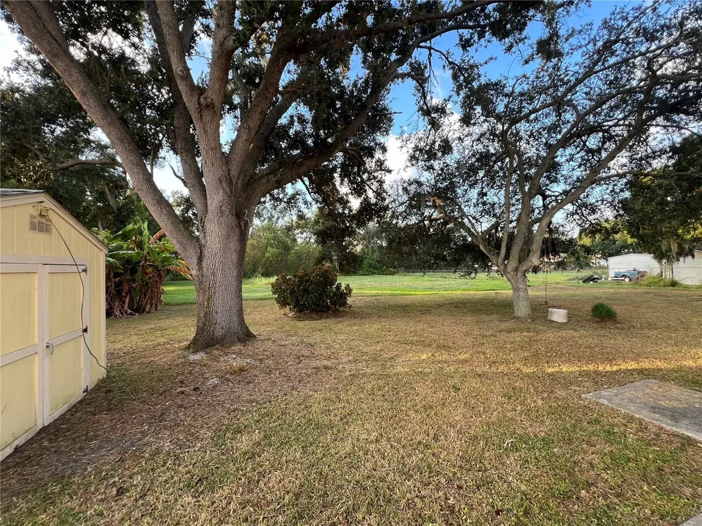 9013 Symmes Road Gibsonton FL 33534