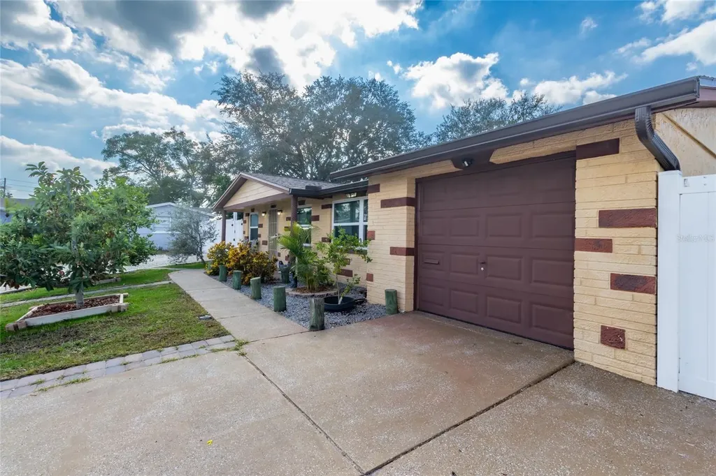2527 Ohio Place Holiday FL 34691