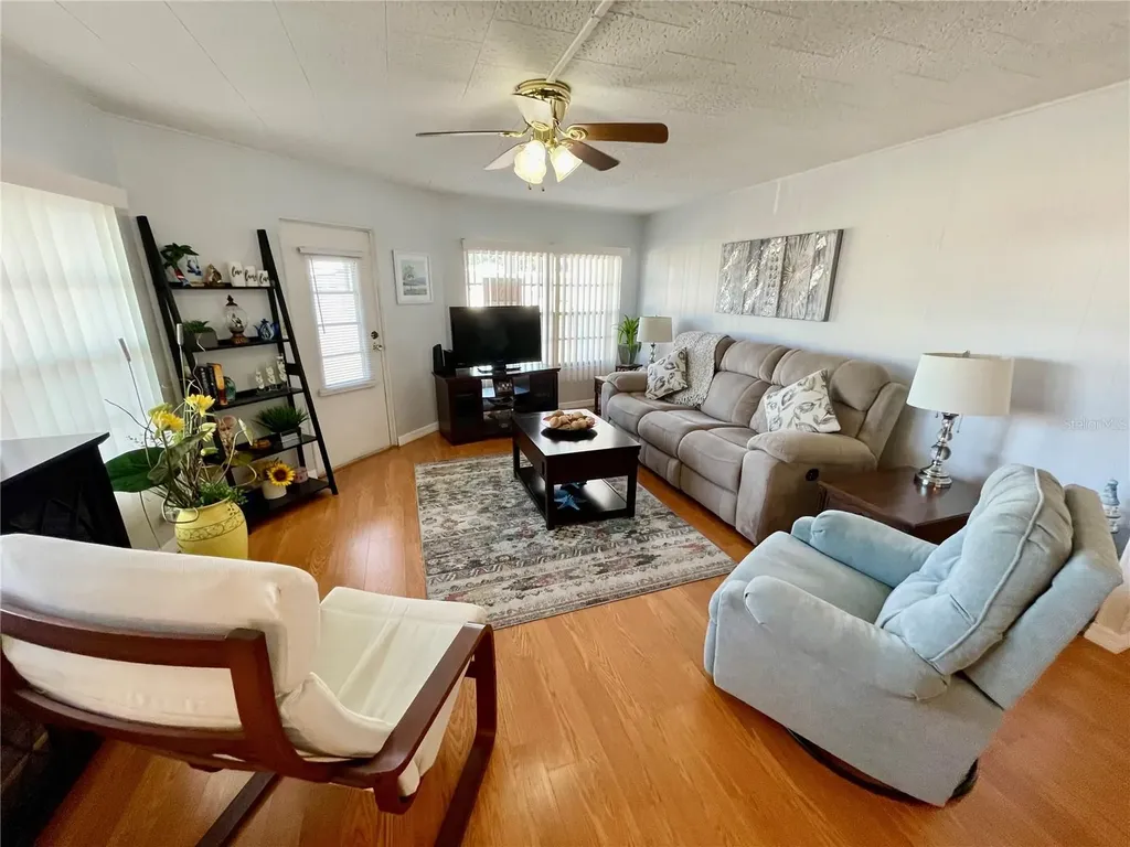 34462 Palm Drive N Pinellas Park FL 33781