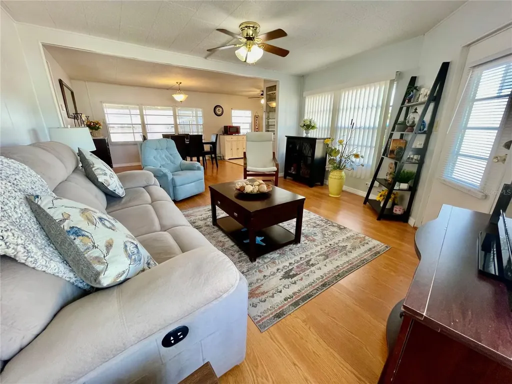 34462 Palm Drive N Pinellas Park FL 33781
