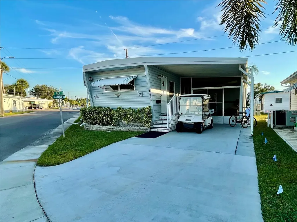 34462 Palm Drive N Pinellas Park FL 33781
