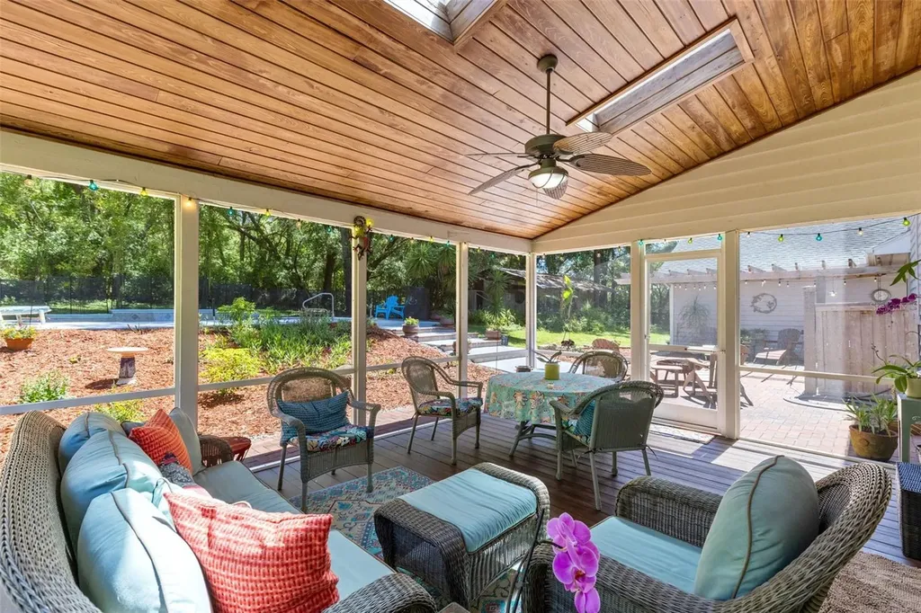 5787 N Apopka Vineland Road Orlando FL 32818