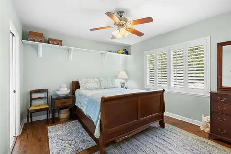 5787 N Apopka Vineland Road Orlando FL 32818