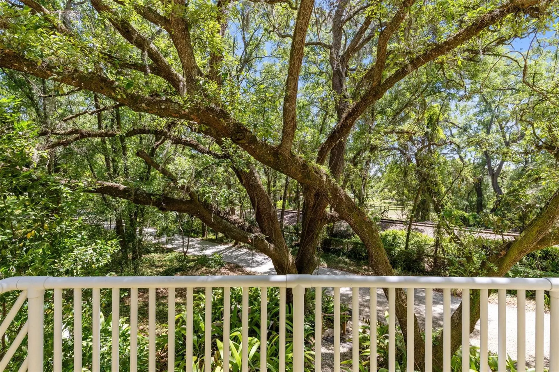 5789 N Apopka Vineland Road Orlando FL 32818