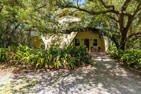 5789 N Apopka Vineland Road Orlando FL 32818