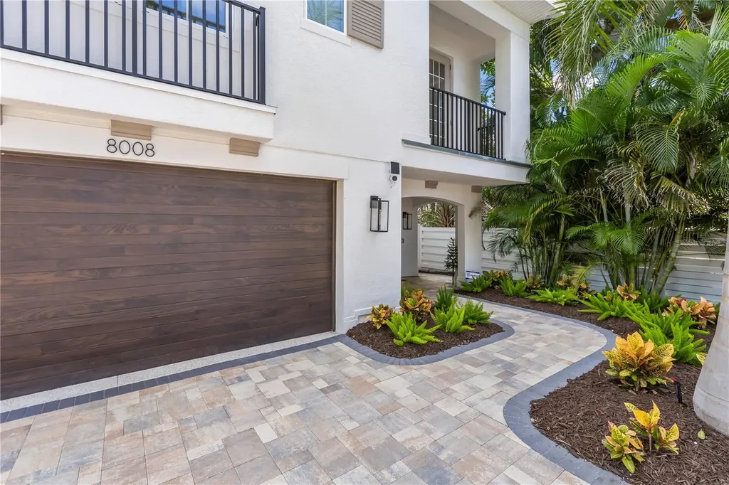 8008 Midnight Pass Road Sarasota FL 34242