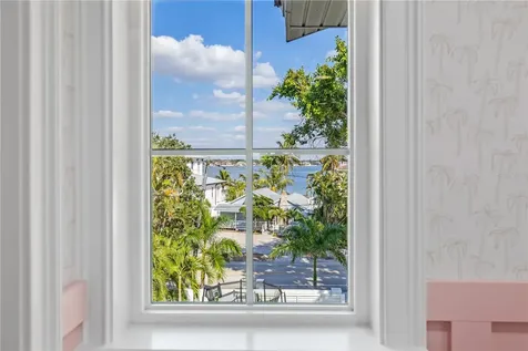 8008 Midnight Pass Road Sarasota FL 34242