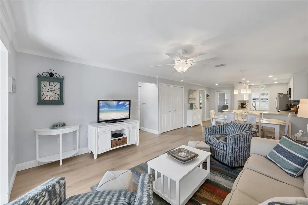370 Three Lakes Lane Venice FL 34285