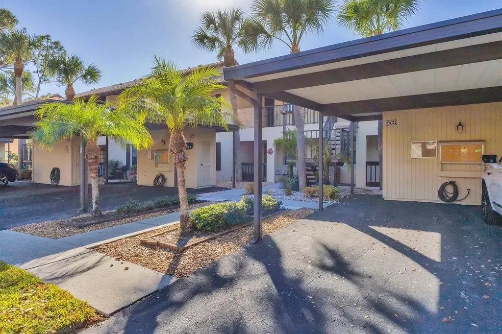 370 Three Lakes Lane Venice FL 34285