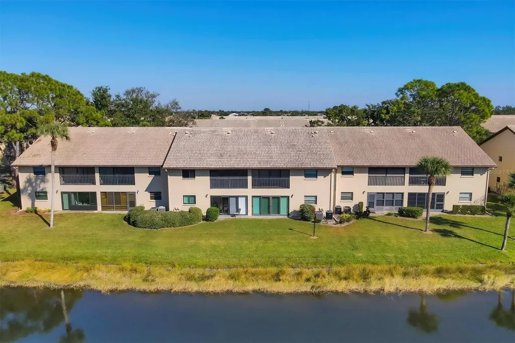 370 Three Lakes Lane Venice FL 34285