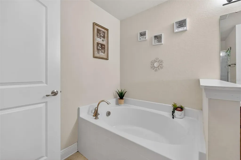 383 Buchannan Drive Davenport FL 33837