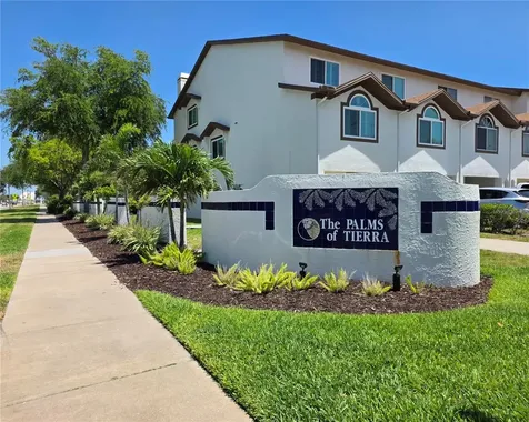 391 Madeira Circle St Petersburg FL 33715