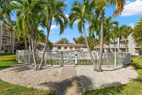 391 Madeira Circle Tierra Verde FL 33715