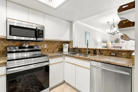 391 Madeira Circle Tierra Verde FL 33715