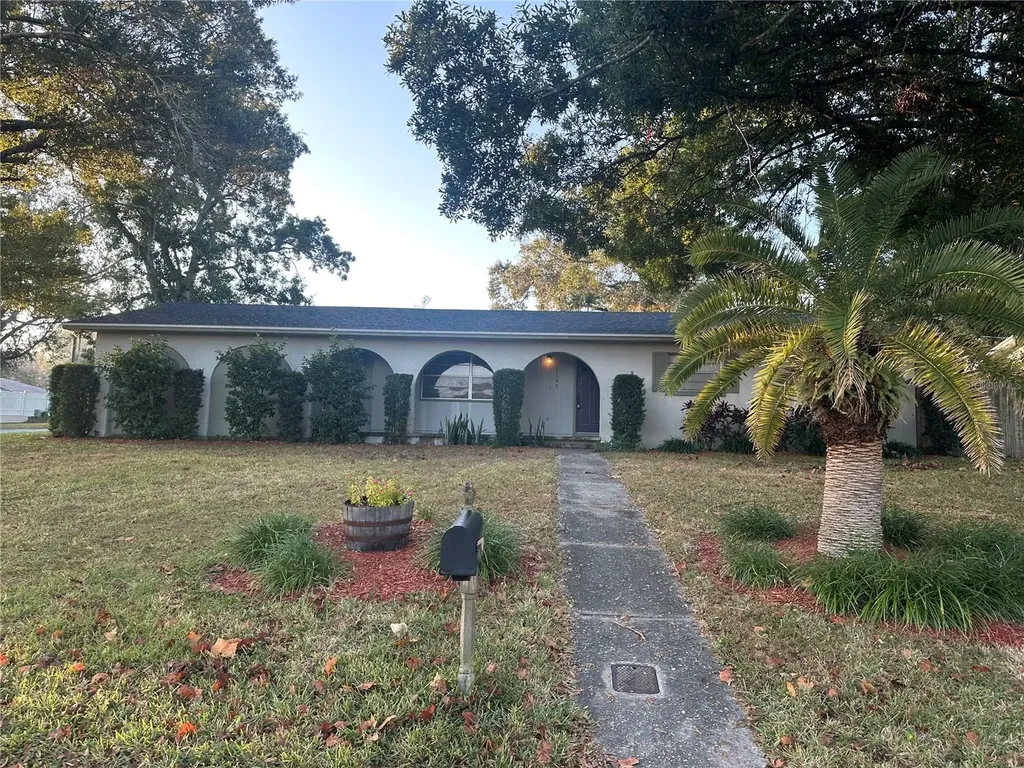 1535 Hallam Court N Lakeland FL 33813