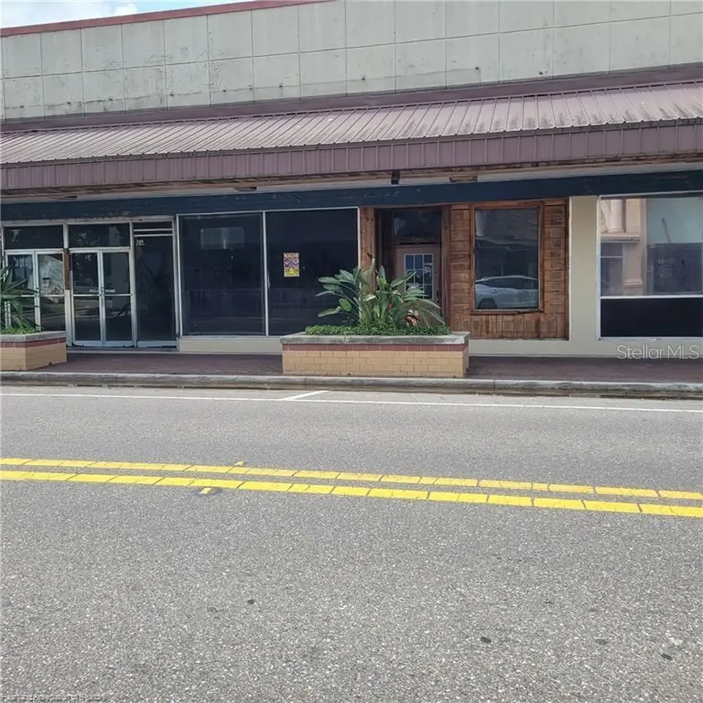 121 W Main Street Wauchula FL 33873