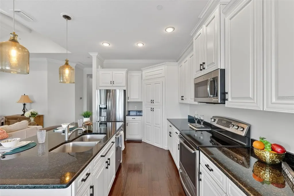 230 Sapphire Lake Drive Bradenton FL 34209