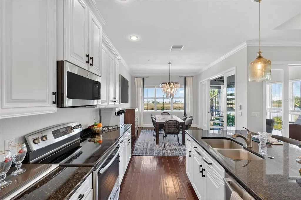 230 Sapphire Lake Drive Bradenton FL 34209