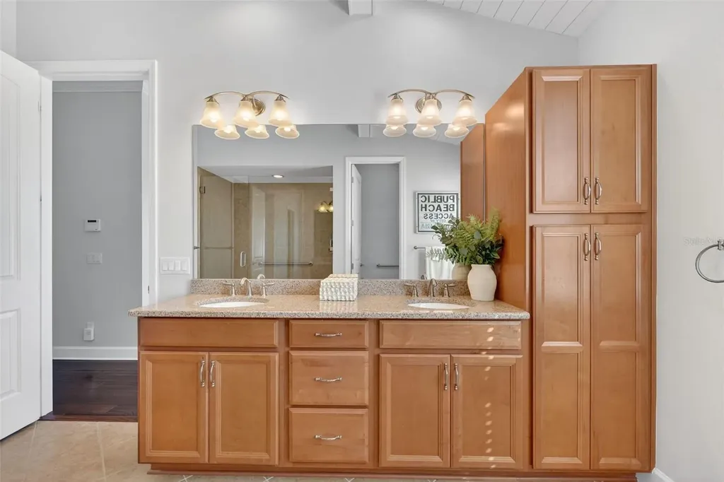 230 Sapphire Lake Drive Bradenton FL 34209