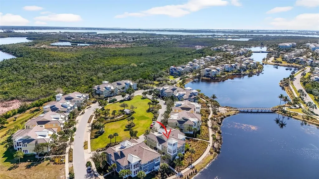 230 Sapphire Lake Drive Bradenton FL 34209