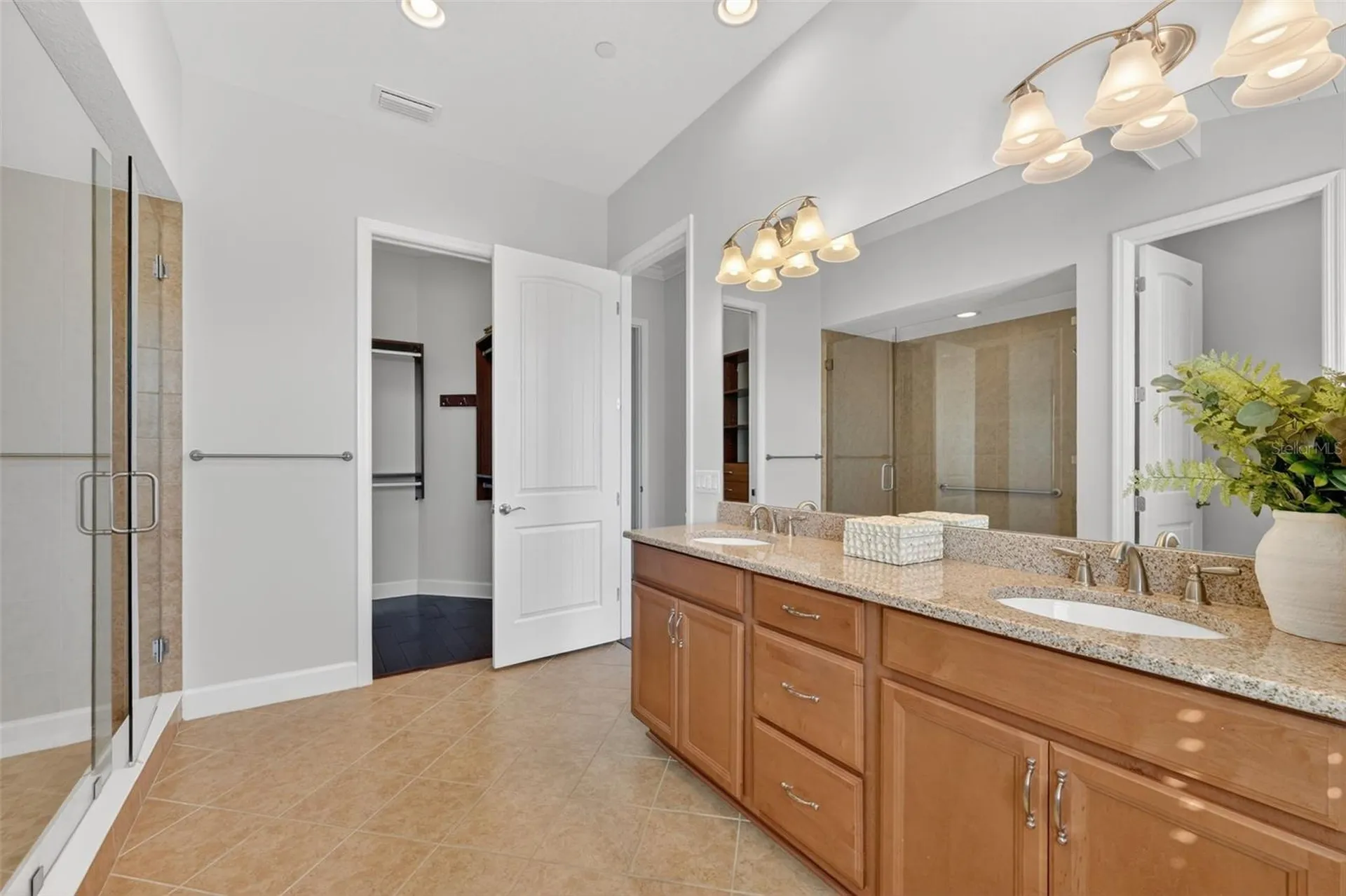230 Sapphire Lake Drive Bradenton FL 34209
