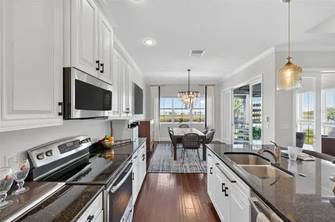 230 Sapphire Lake Drive Bradenton FL 34209