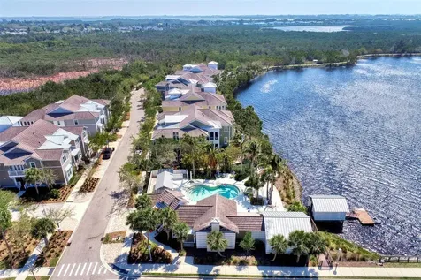 230 Sapphire Lake Drive Bradenton FL 34209