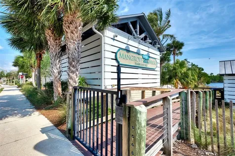230 Sapphire Lake Drive Bradenton FL 34209