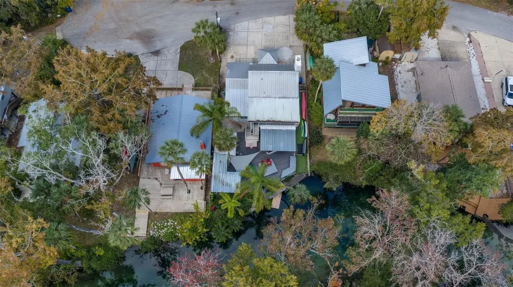 6110 Bear Trail Weeki Wachee FL 34607