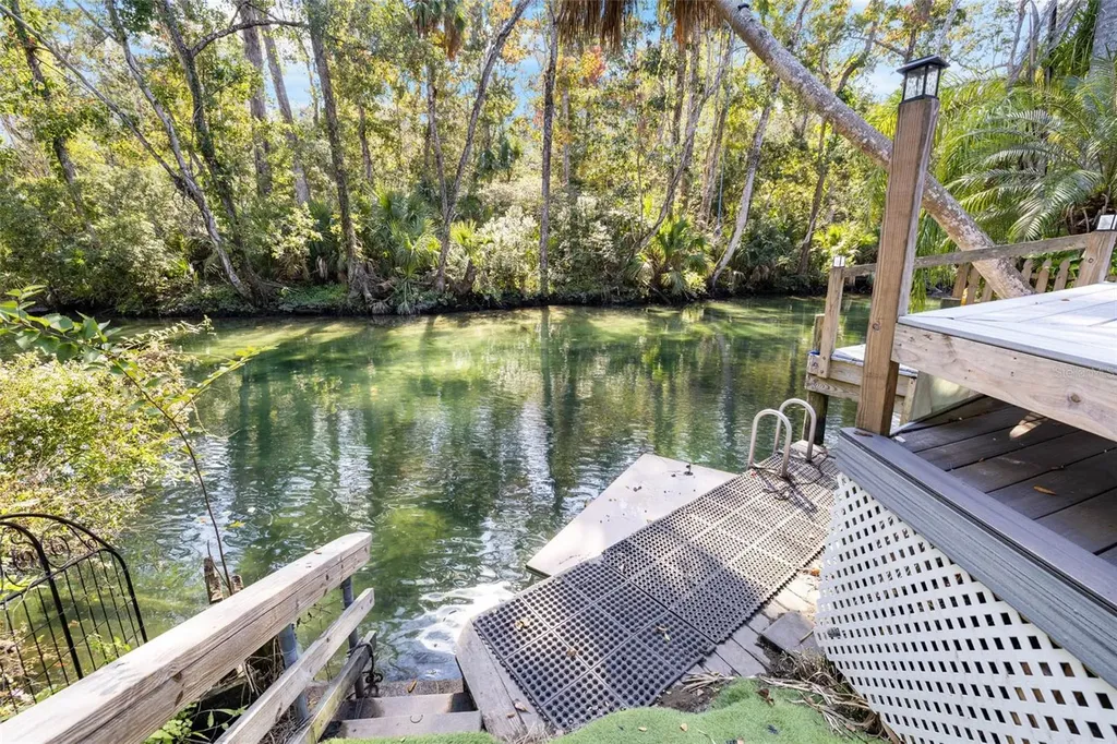 6110 Bear Trail Weeki Wachee FL 34607