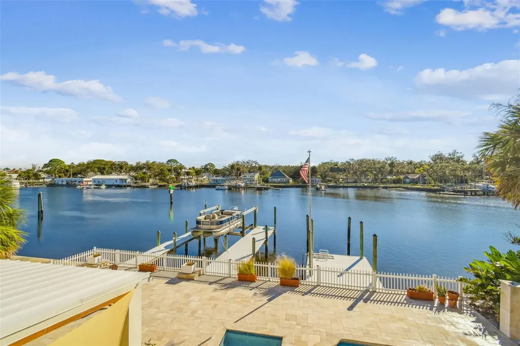 8025 Island Drive Port Richey FL 34668