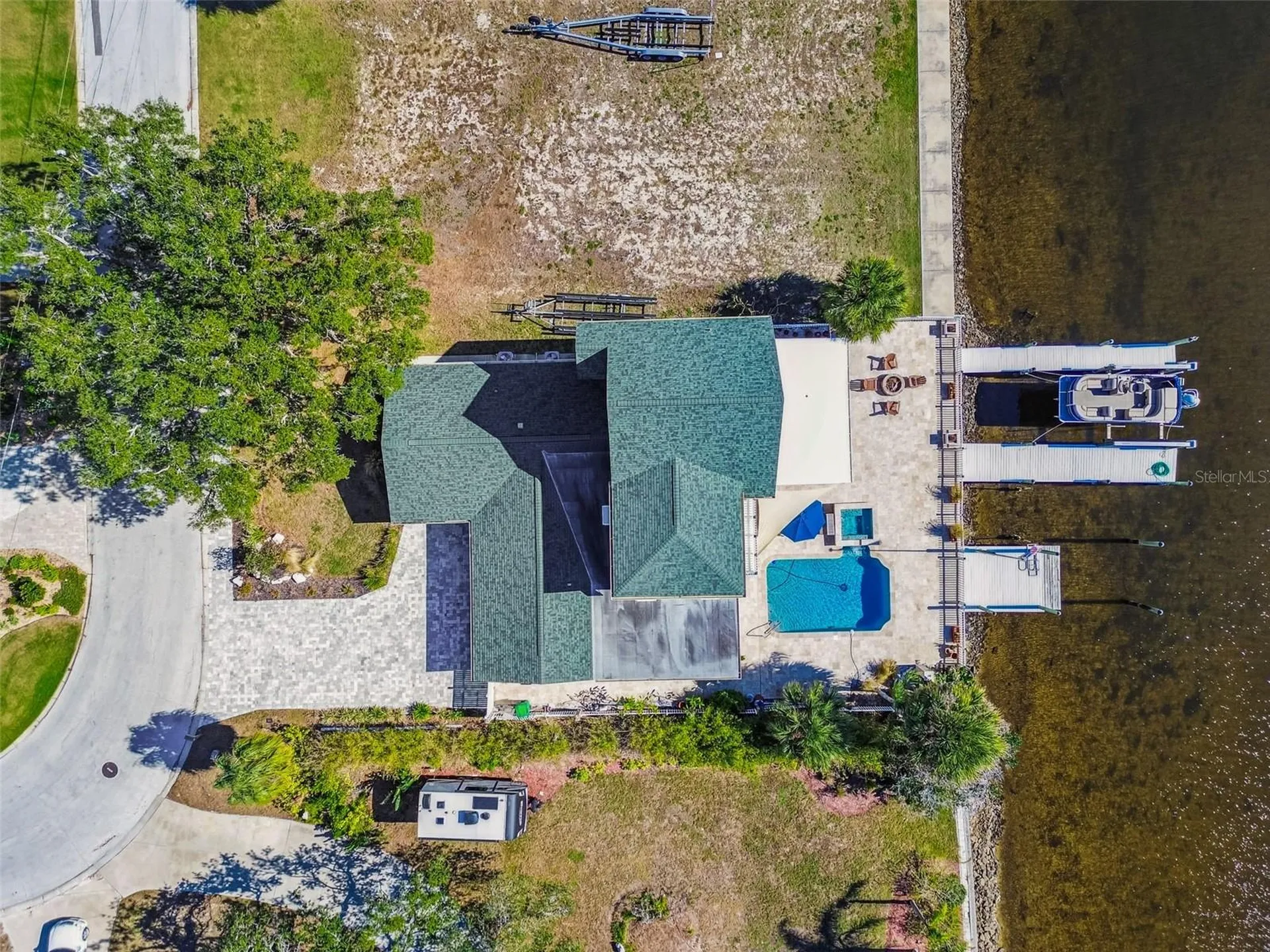 8025 Island Drive Port Richey FL 34668