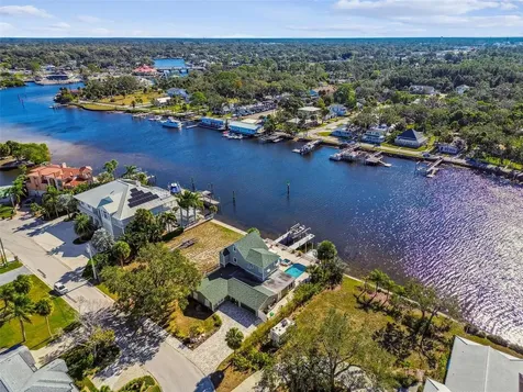 8025 Island Drive Port Richey FL 34668