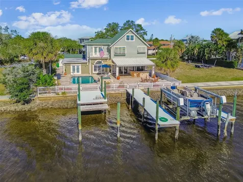 8025 Island Drive Port Richey FL 34668