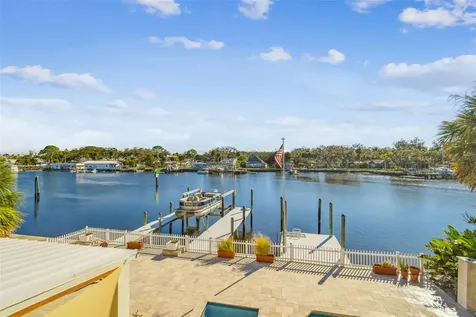 8025 Island Drive Port Richey FL 34668