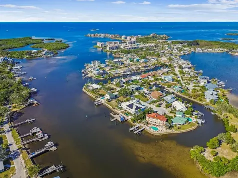 8025 Island Drive Port Richey FL 34668