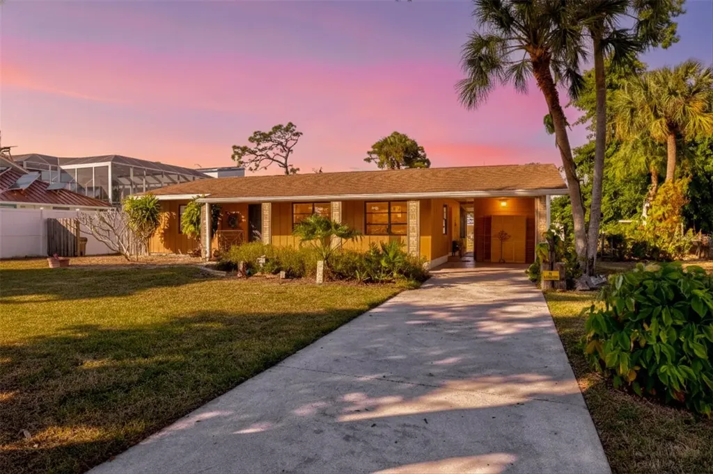 148 Roberts Road Nokomis FL 34275