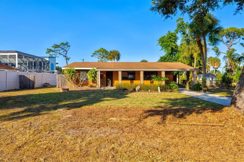 148 Roberts Road Nokomis FL 34275