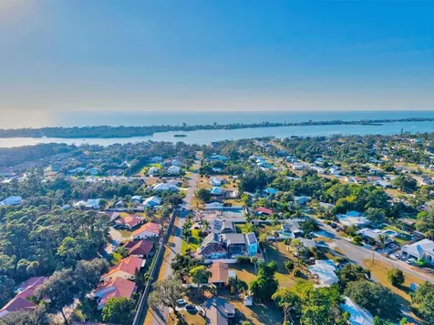 148 Roberts Road Nokomis FL 34275