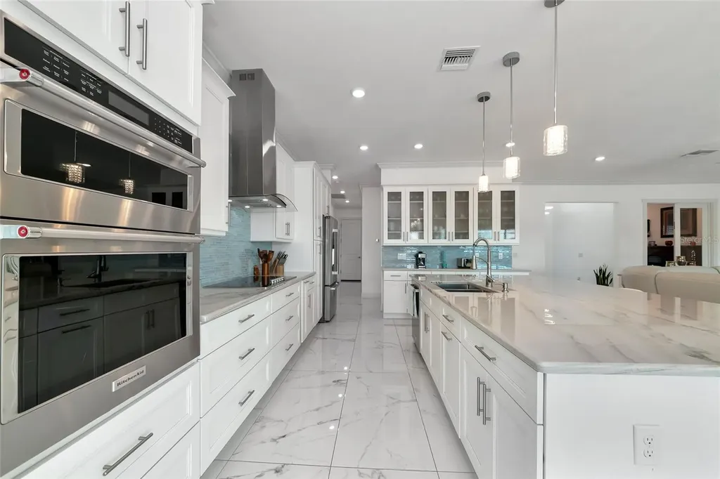 7505 27th Avenue W Bradenton FL 34209