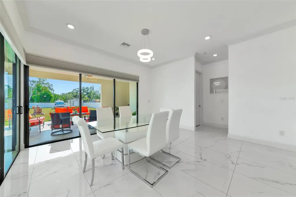 7505 27th Avenue W Bradenton FL 34209