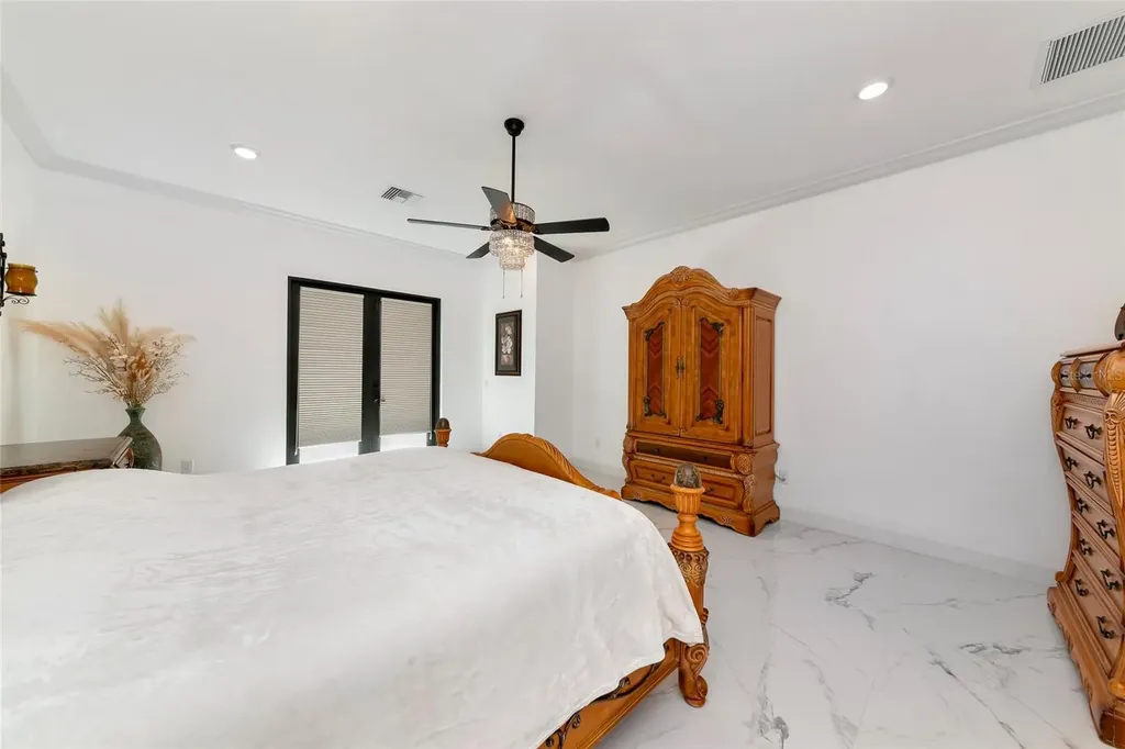 7505 27th Avenue W Bradenton FL 34209